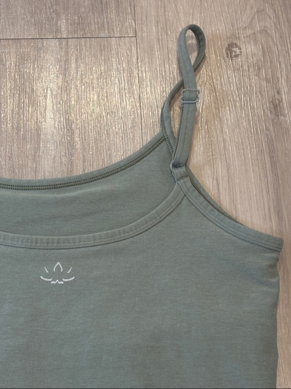 Beyond Yoga Cami Style Crop - Picture 6 of 12